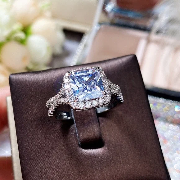 New 925 Silver Luxury Engagement Diamond Ring 💍 - Picture 3 of 6